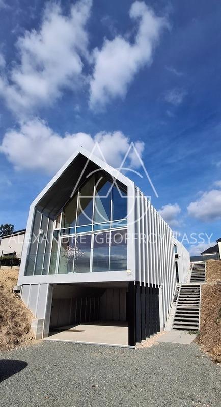 Maison - 200 m² - 6 pièces