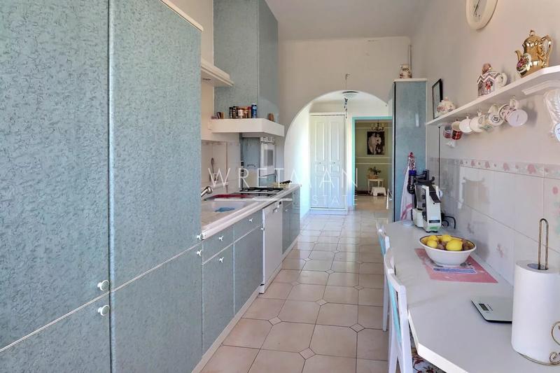 Maison de village - 225 m² - 9 pièces