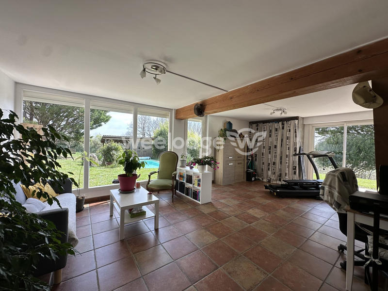 Maison - 227 m² - 7 pièces