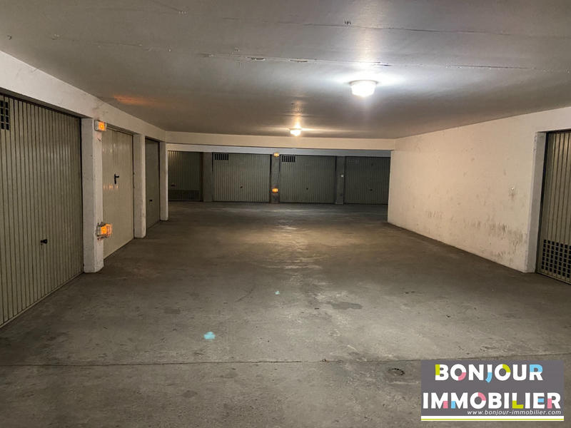 Parking / Garage - 15 m²