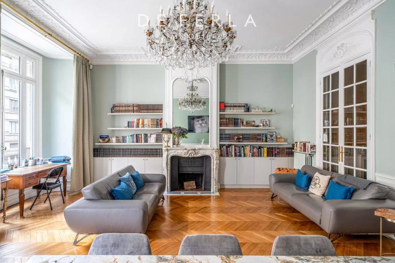 Appartement - 190 m² - 5 pièces