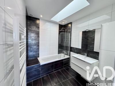 Appartement - 90 m² - 3 pièces