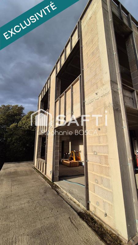 Maison - 220 m² - 6 pièces