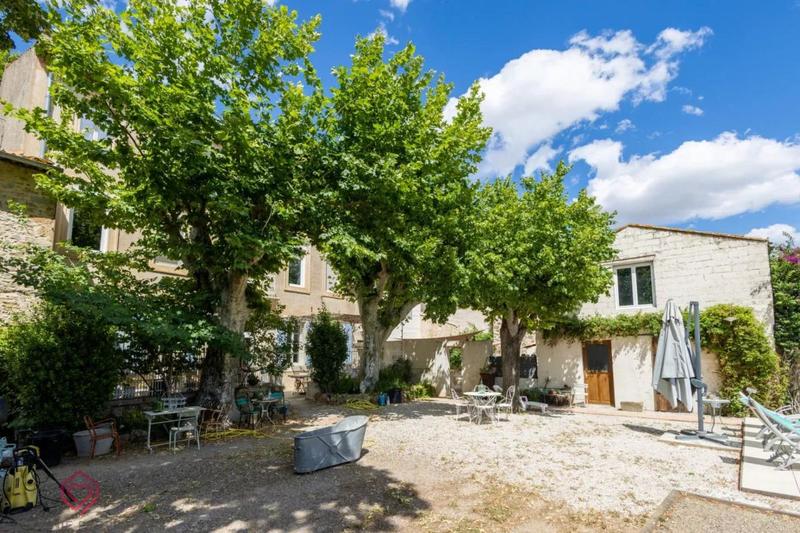 Maison de maîtres - 452 m² - 11 pièces