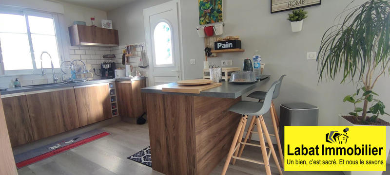 Maison - 194 m² - 9 pièces