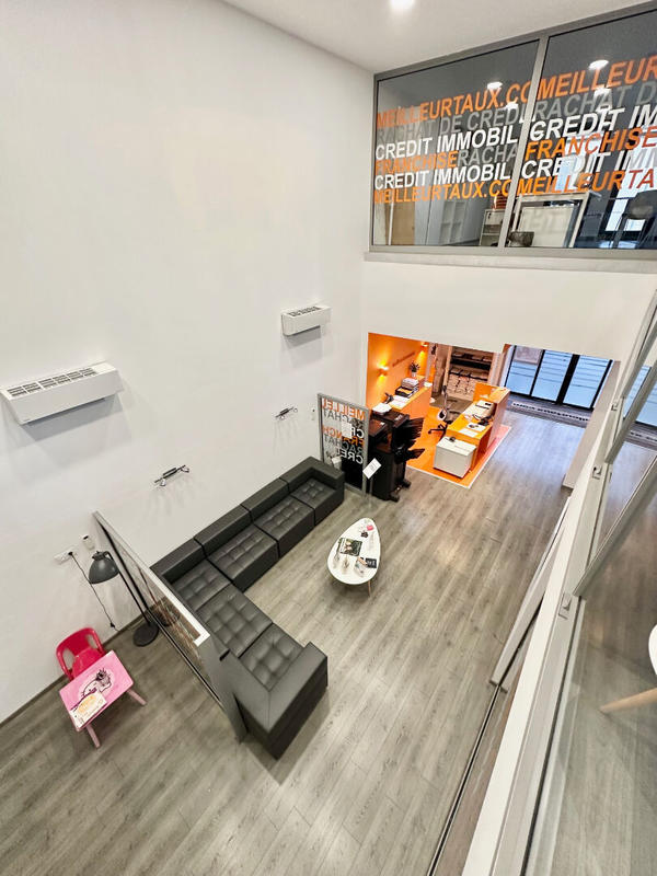 Local commercial - 168 m² - 5 pièces