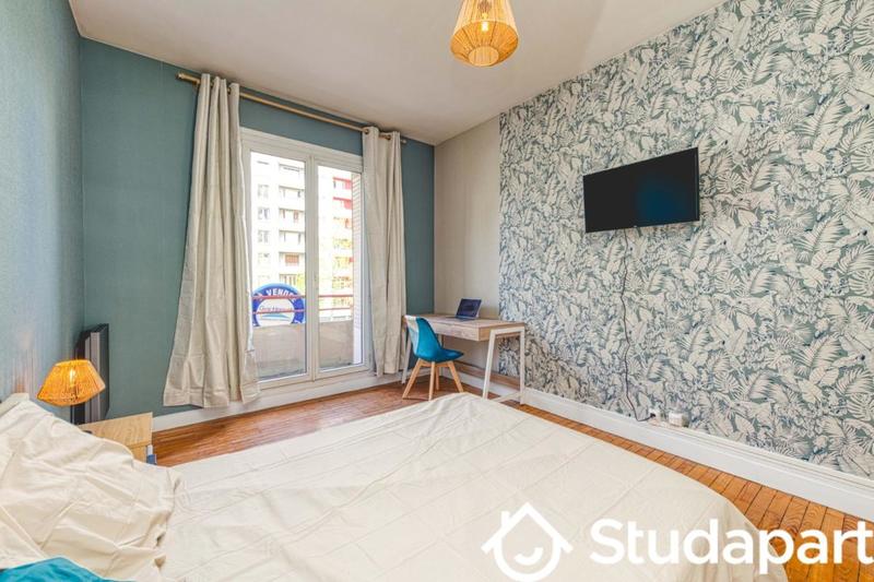 Chambre - 11 m² - 1 pièce