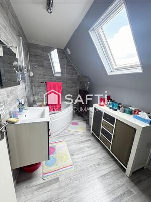 Maison - 90 m² - 5 pièces