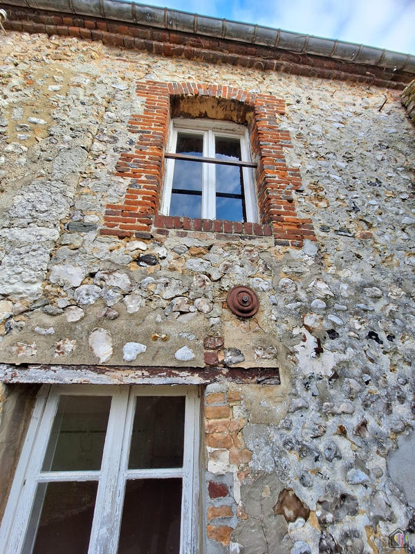 Maison - 242 m² - 10 pièces