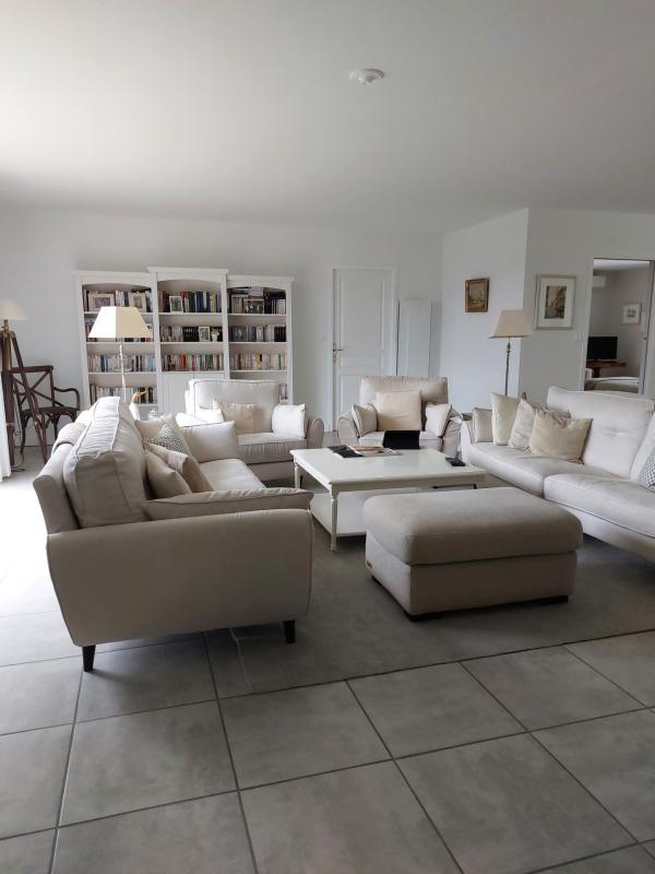 Maison - 236 m² - 7 pièces