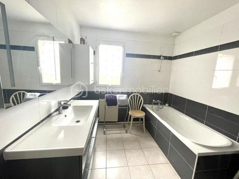 Maison - 175 m² - 7 pièces