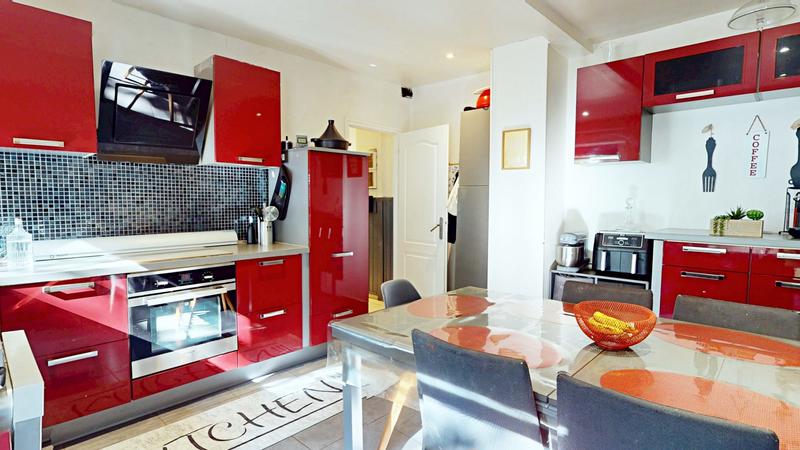 Maison - 150 m² - 8 pièces