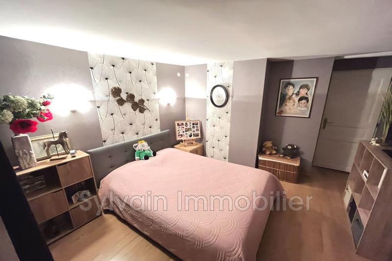 Maison - 96 m² - 8 pièces