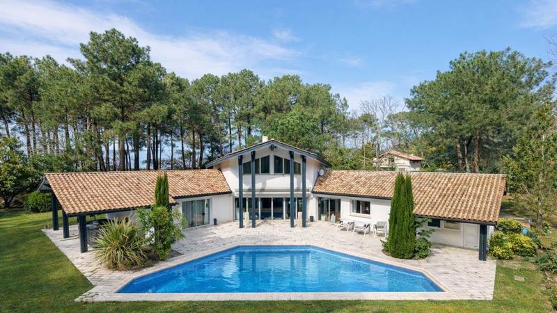 Villa - 230 m² - 7 pièces