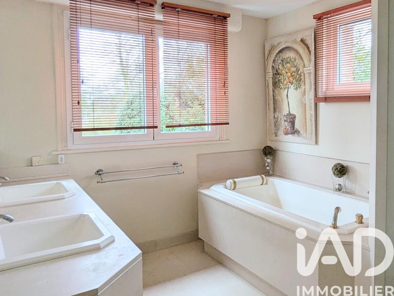 Maison de maîtres - 203 m² - 7 pièces