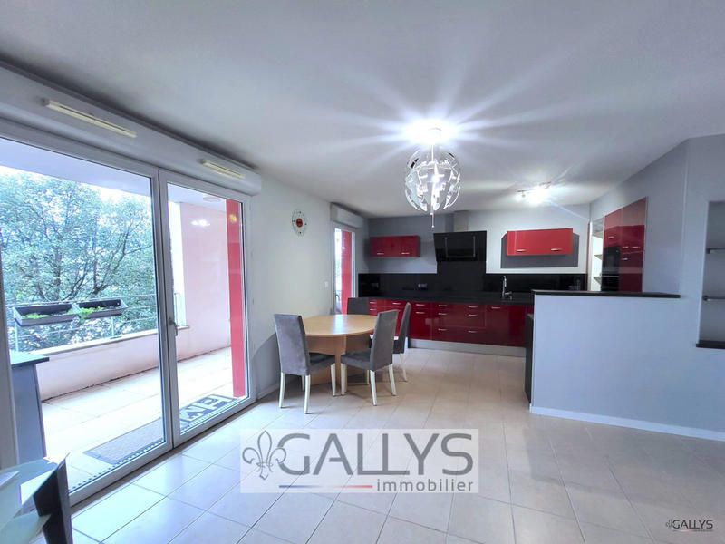 Appartement - 70 m² - 3 pièces