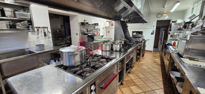 Propriété - 390 m² - 12 pièces