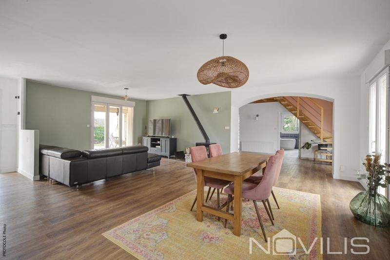 Maison - 200 m² - 5 pièces