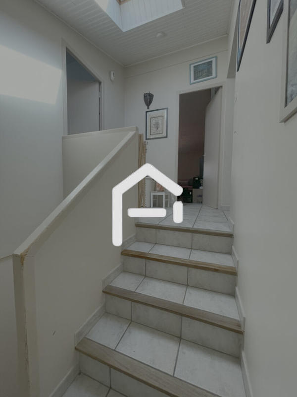 Maison - 158 m² - 7 pièces