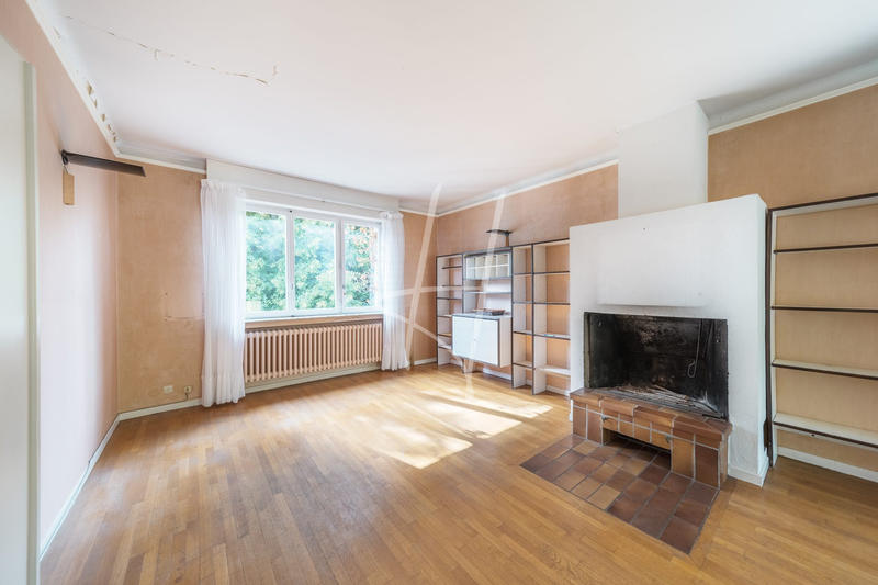 Maison - 221 m² - 7 pièces