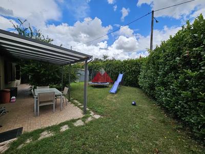 Maison - 98 m² - 5 pièces