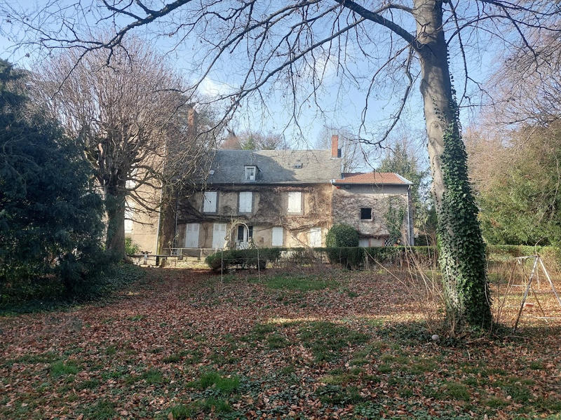 Propriété - 350 m² - 12 pièces