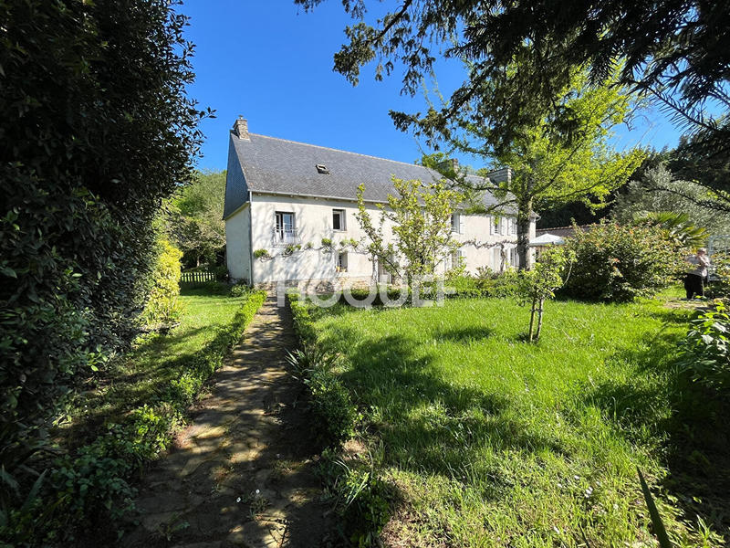 Maison - 252 m² - 8 pièces