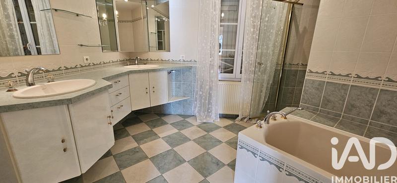 Maison - 160 m² - 7 pièces