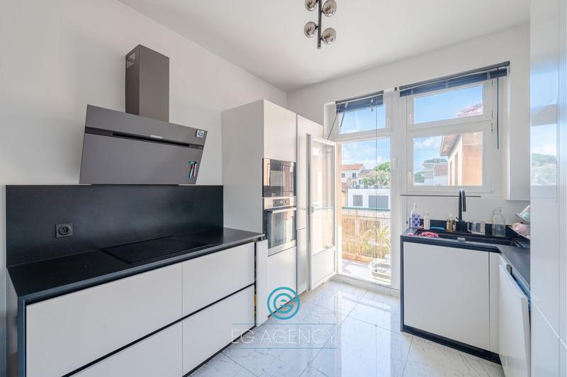 Appartement - 82 m² - 4 pièces