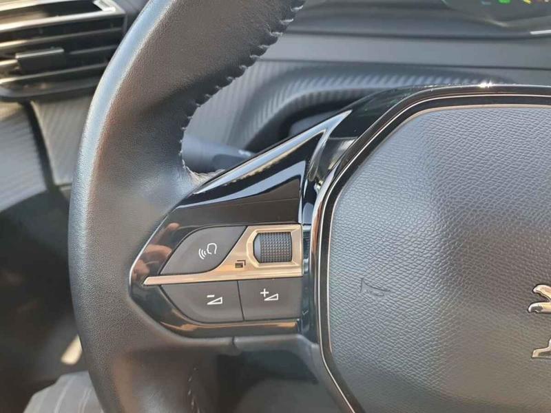 Peugeot 208 e-208 136 cv Active