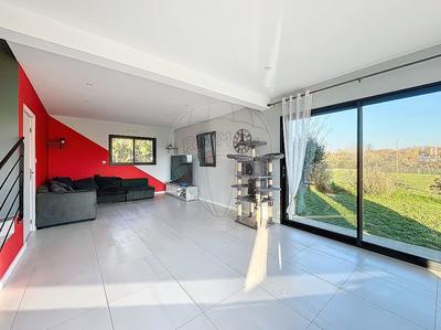 Maison - 120 m² - 6 pièces