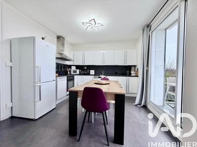 Maison - 220 m² - 10 pièces