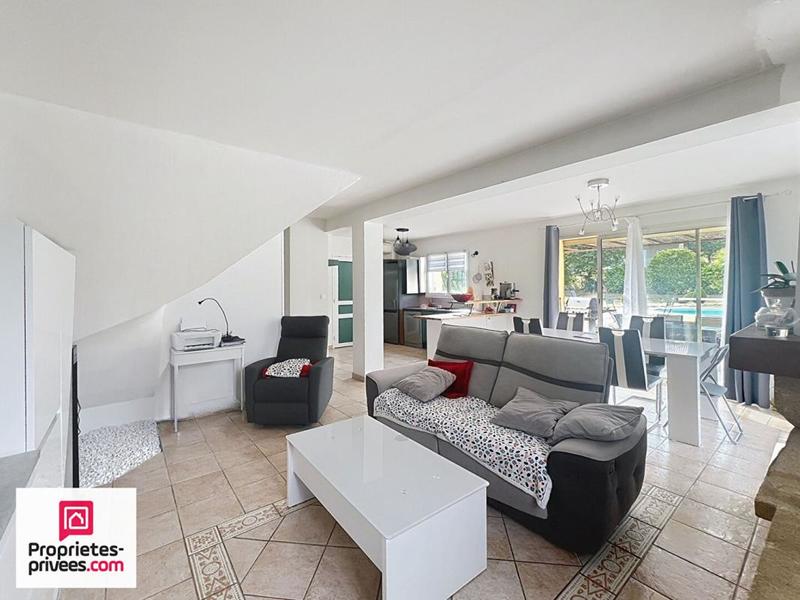 Villa - 100 m² - 5 pièces