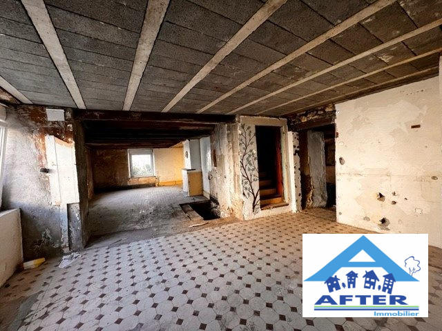 Maison - 240 m² - 8 pièces