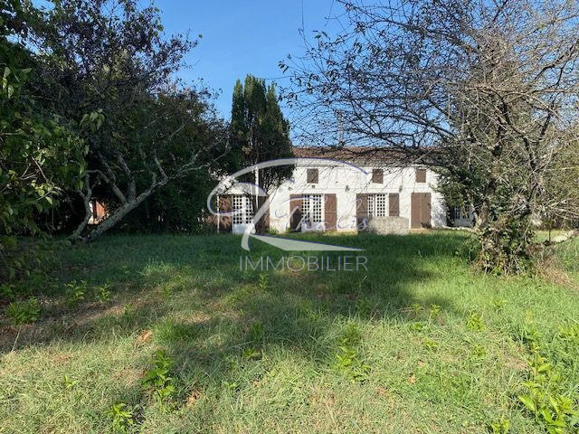 Maison ancienne - 205 m² - 6 pièces