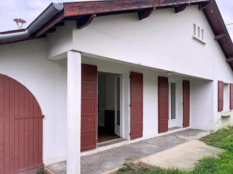 Maison - 95 m² - 5 pièces