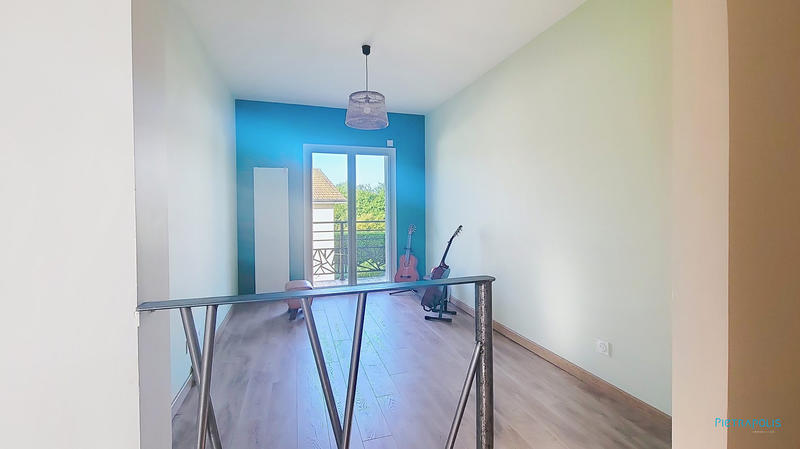 Maison traditionnelle - 186 m² - 6 pièces