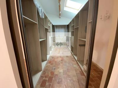 Maison - 300 m² - 9 pièces