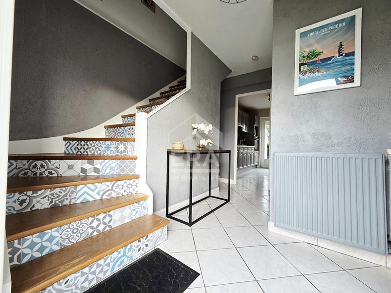 Maison - 95 m² - 6 pièces