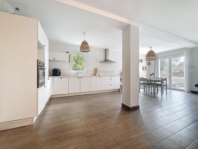 Maison - 170 m² - 5 pièces