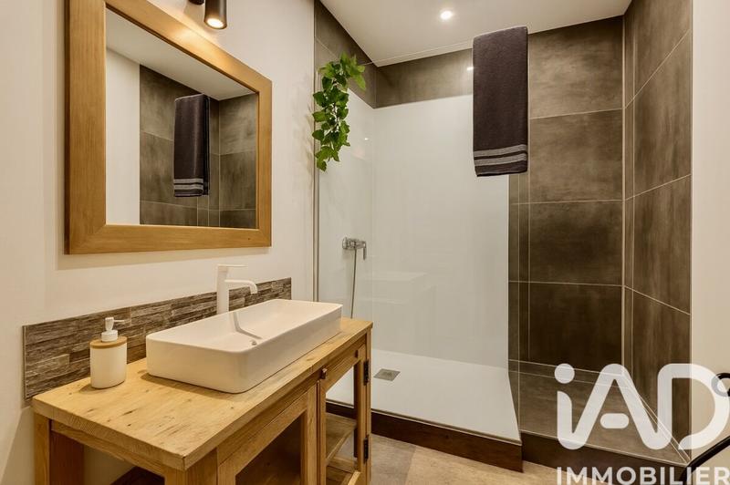 Maison - 140 m² - 9 pièces