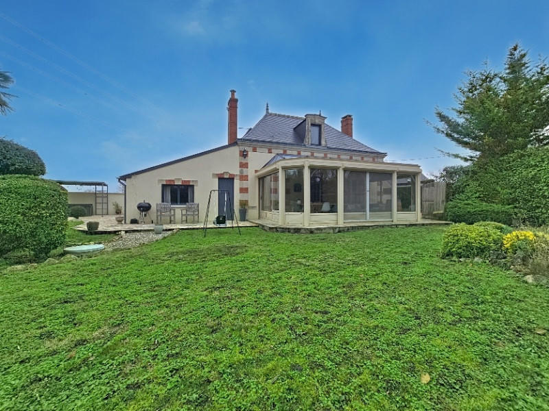 Maison - 210 m² - 8 pièces