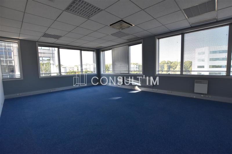 Bureau - 239 m²