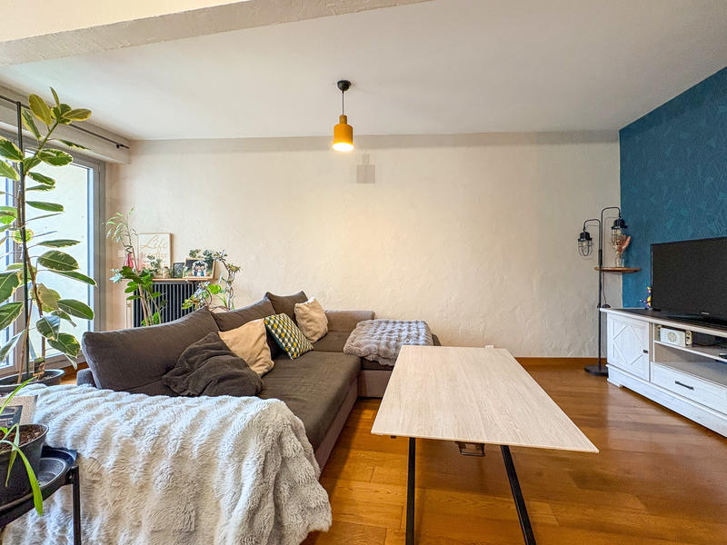 Appartement - 99 m² - 5 pièces