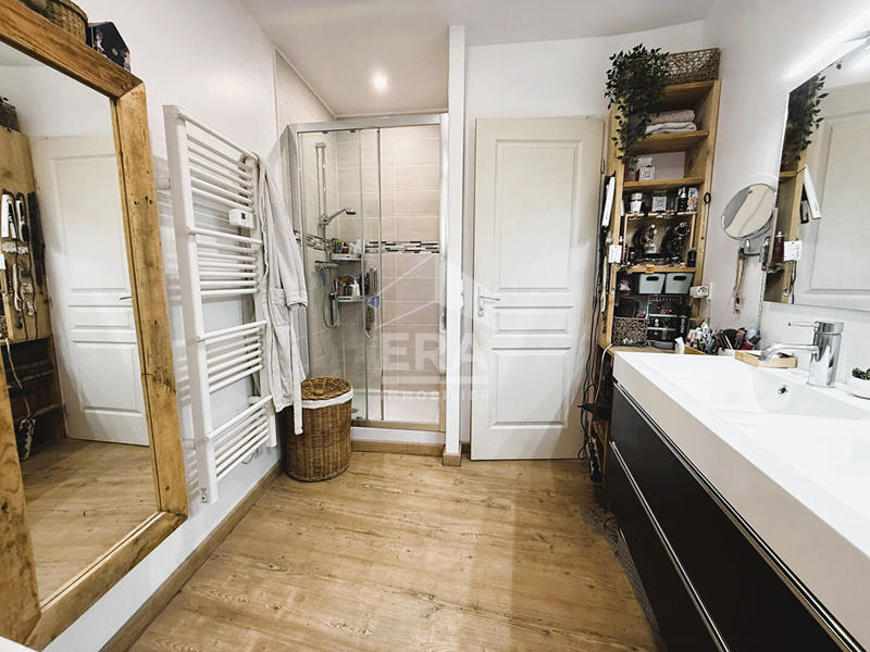 Maison - 196 m² - 5 pièces