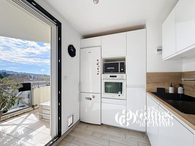 Appartement - 83 m² - 4 pièces