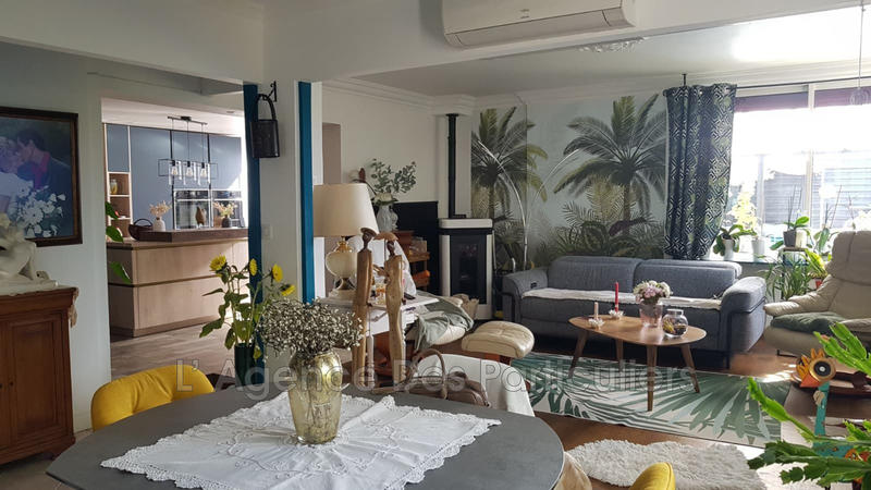 Maison - 223 m² - 8 pièces