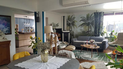 Maison - 223 m² - 8 pièces