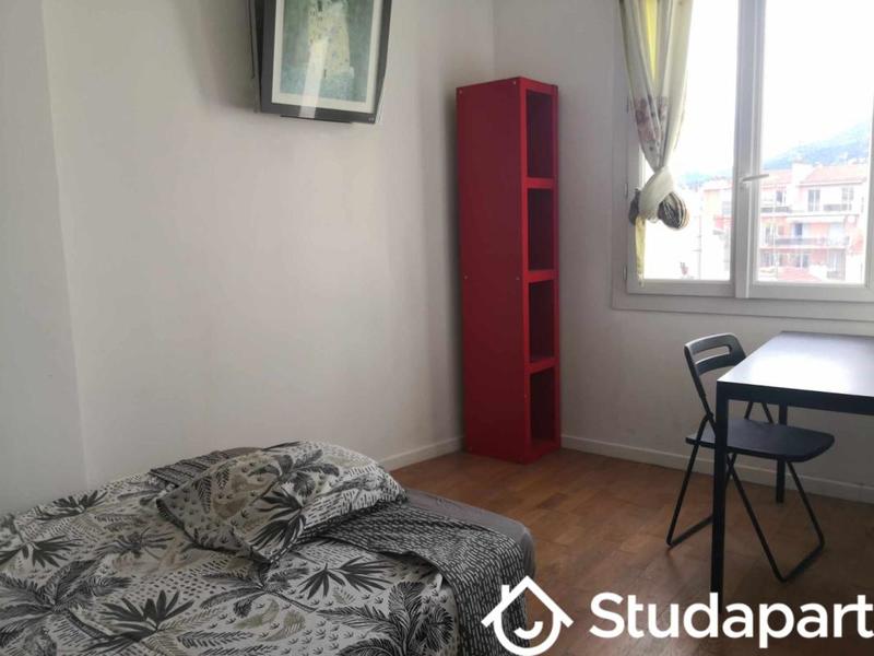 Chambre - 10 m² - 1 pièce