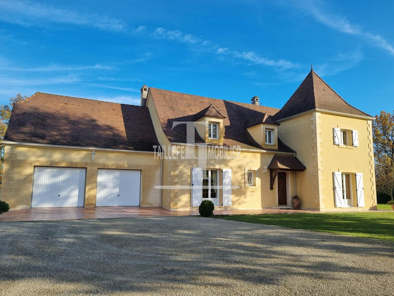 Maison - 190 m² - 6 pièces